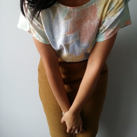 1990's Minimalist Camel Knit Skirt - Picture 3 of 5